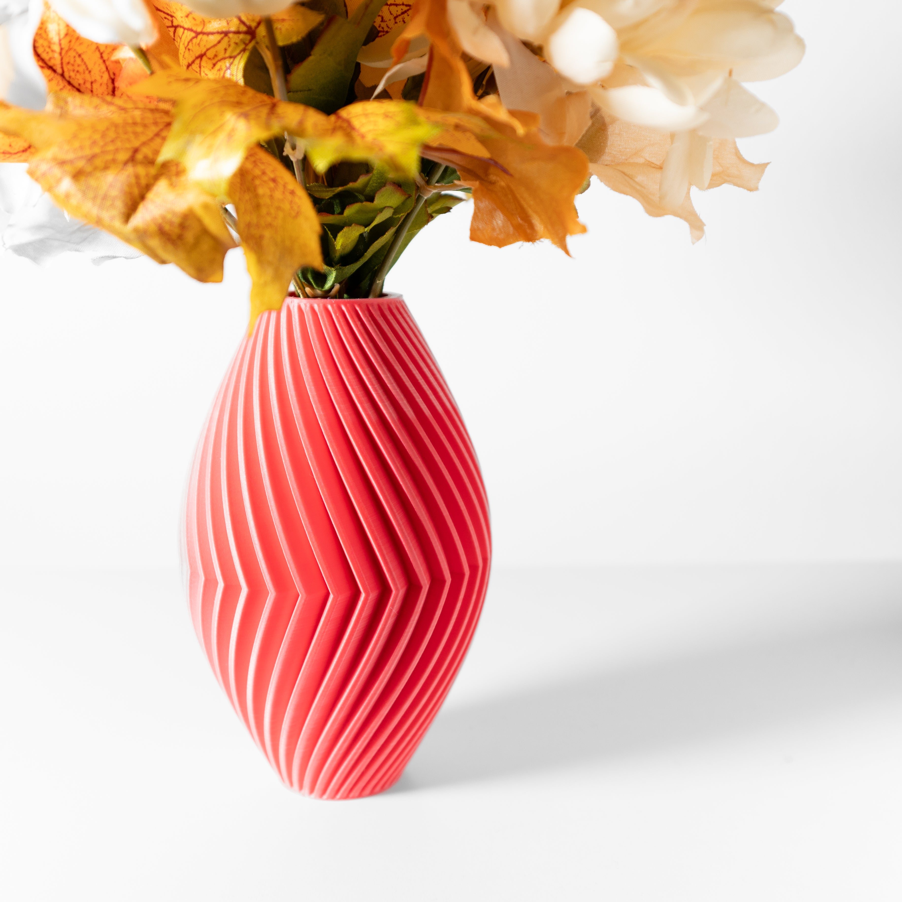 Soko Vase – Lebendige Moderne Blumenpracht