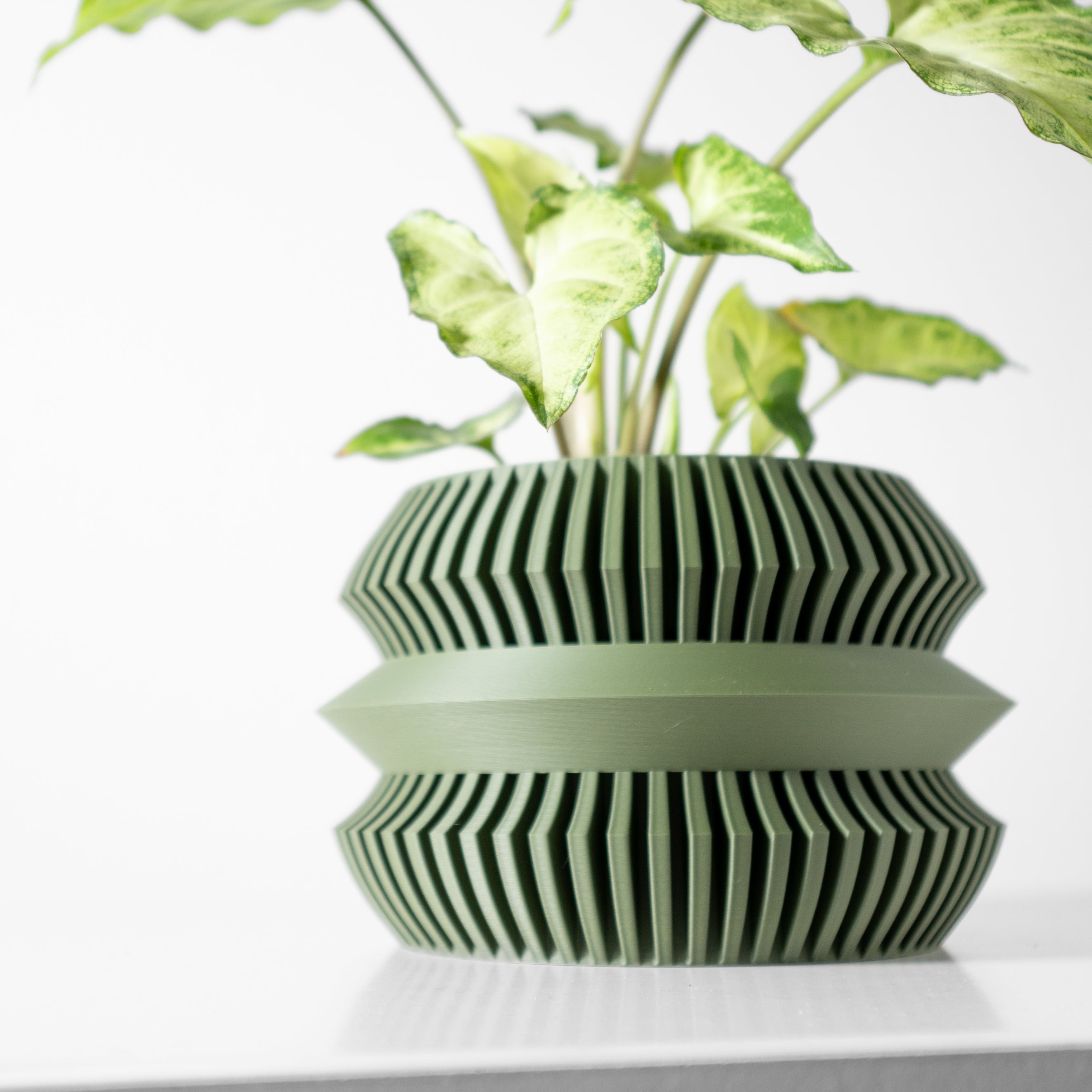 Uldol Planter Vase mit Ablauf – Stabile Pflanzdekoration