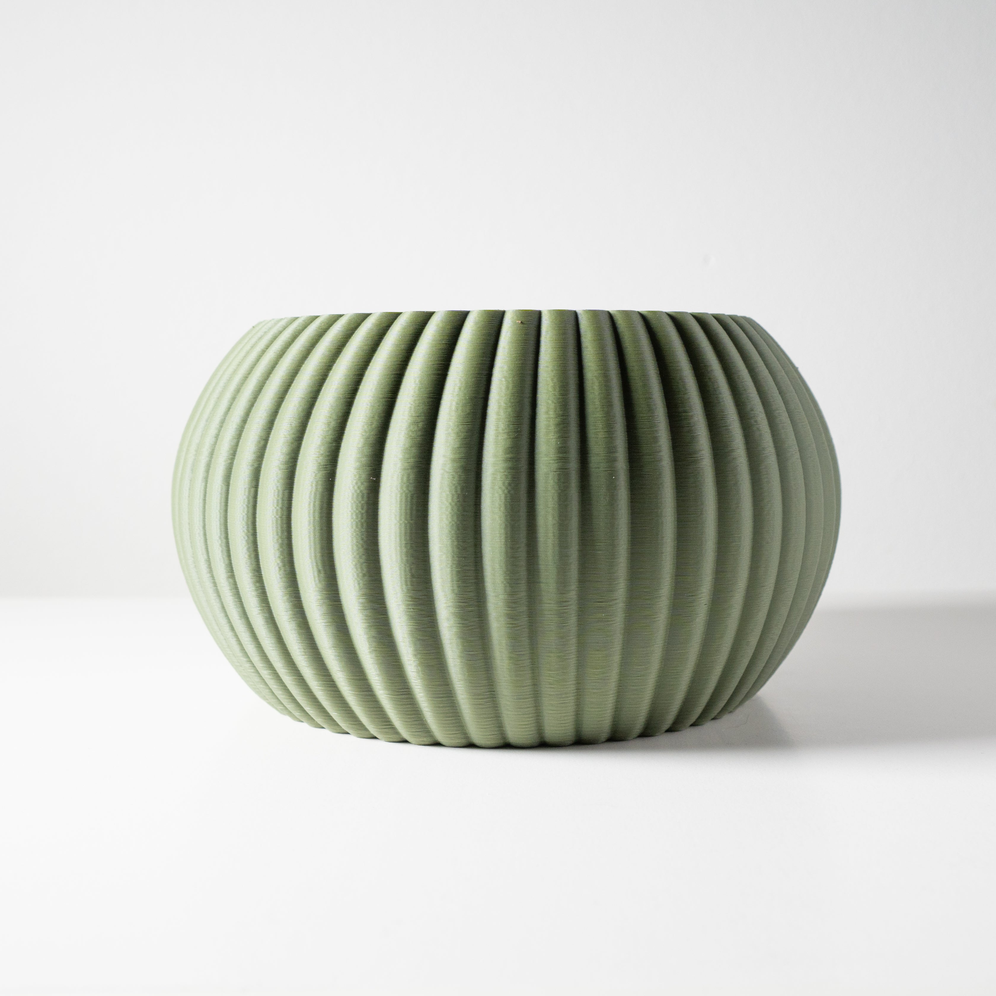 Roni Planter Vase mit Ablauf – Flüssige Pflanzdekoration