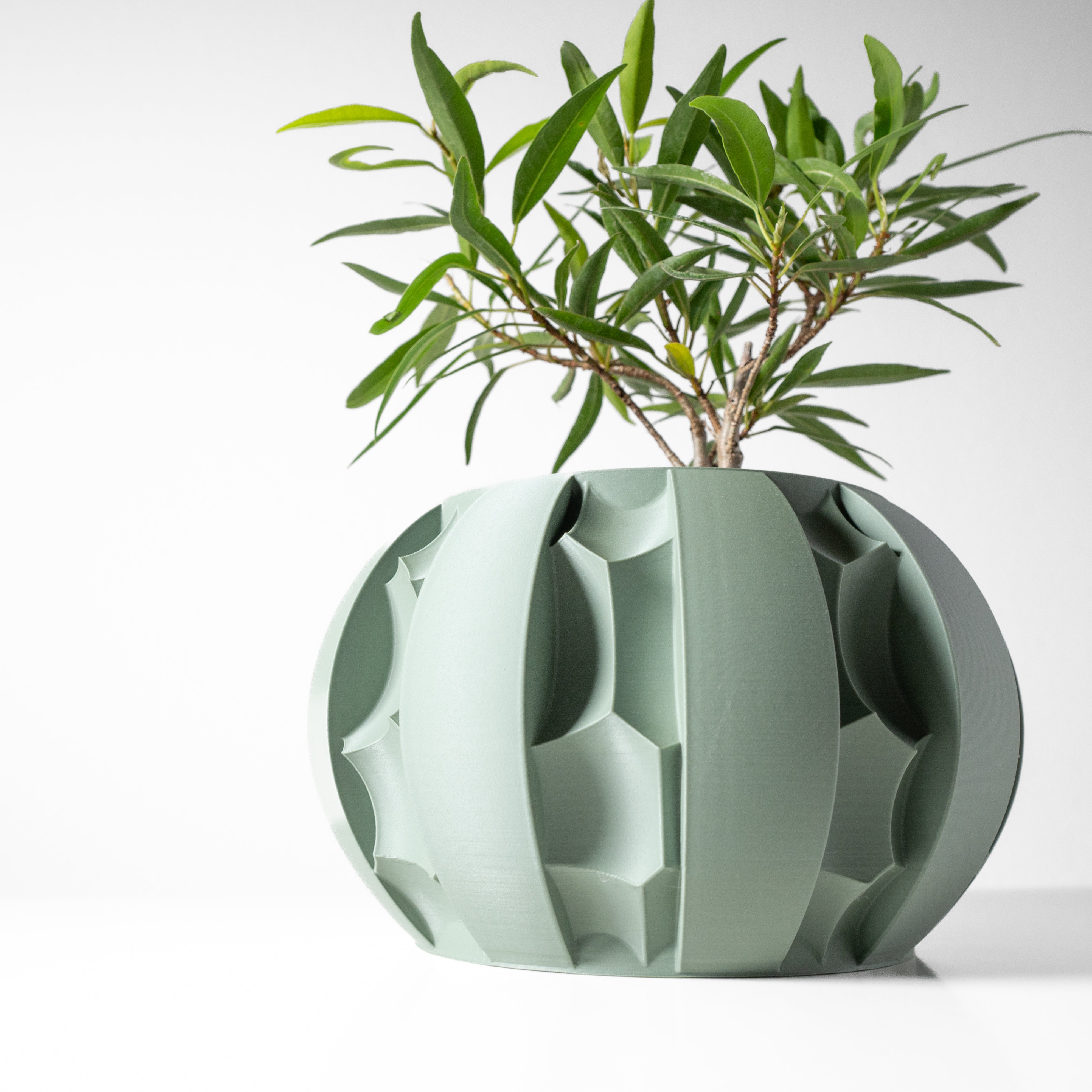 Erna Planter Vase mit Ablauf – Sanfte Pflanzdekoration