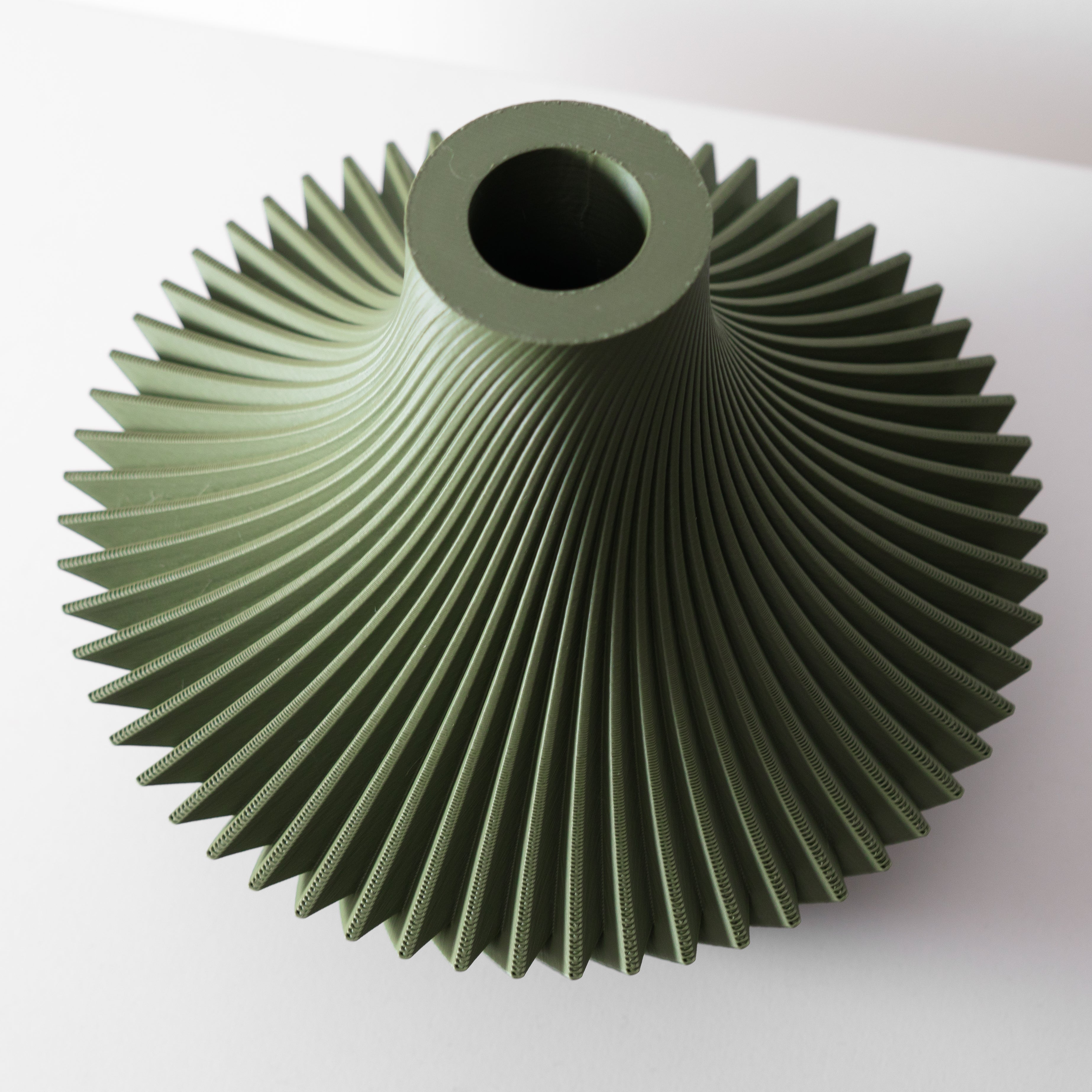 Kitan Short Vase – Kompakte Moderne Eleganz