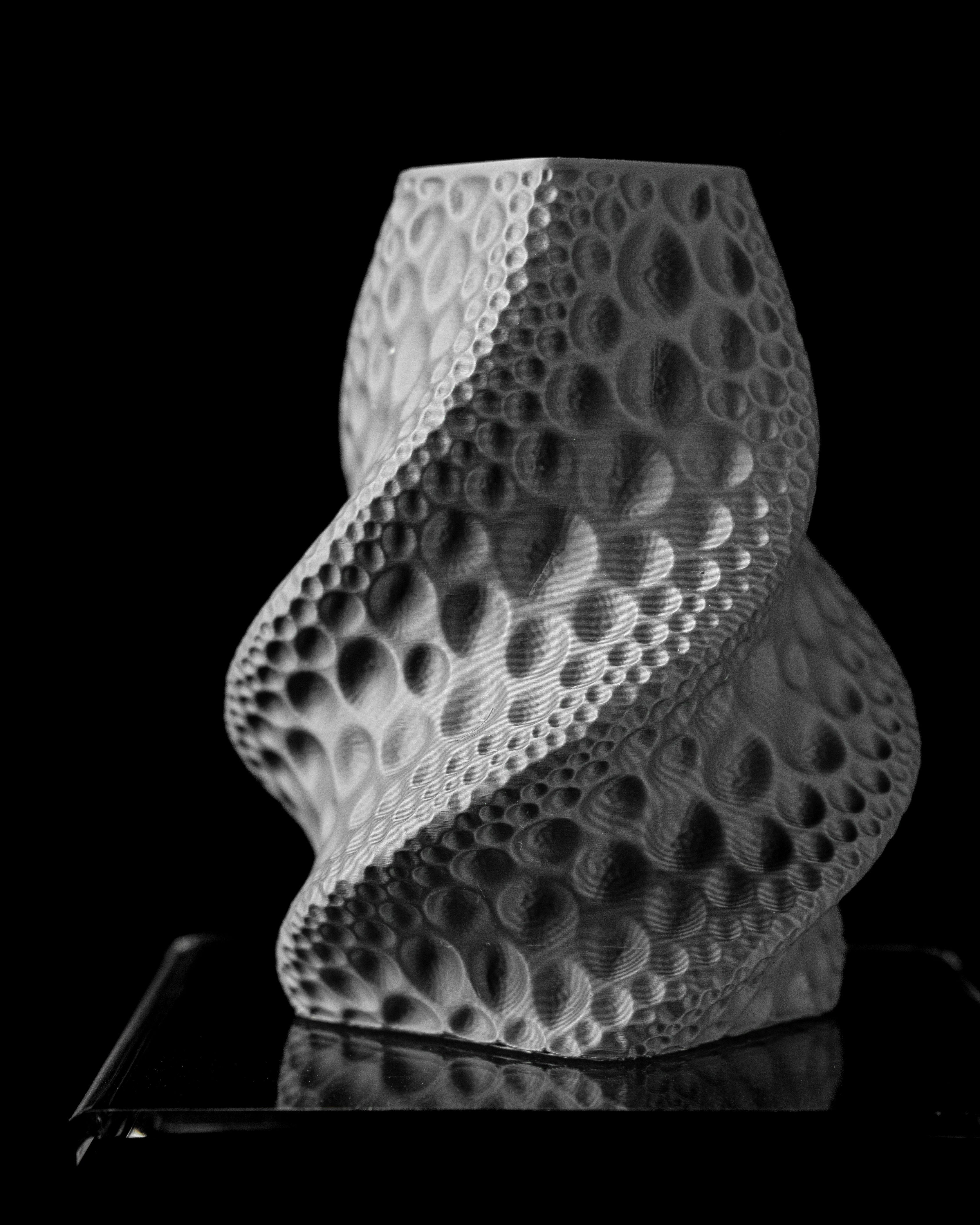 Moon Flower Vase – Mondäne Moderne Blumenpracht