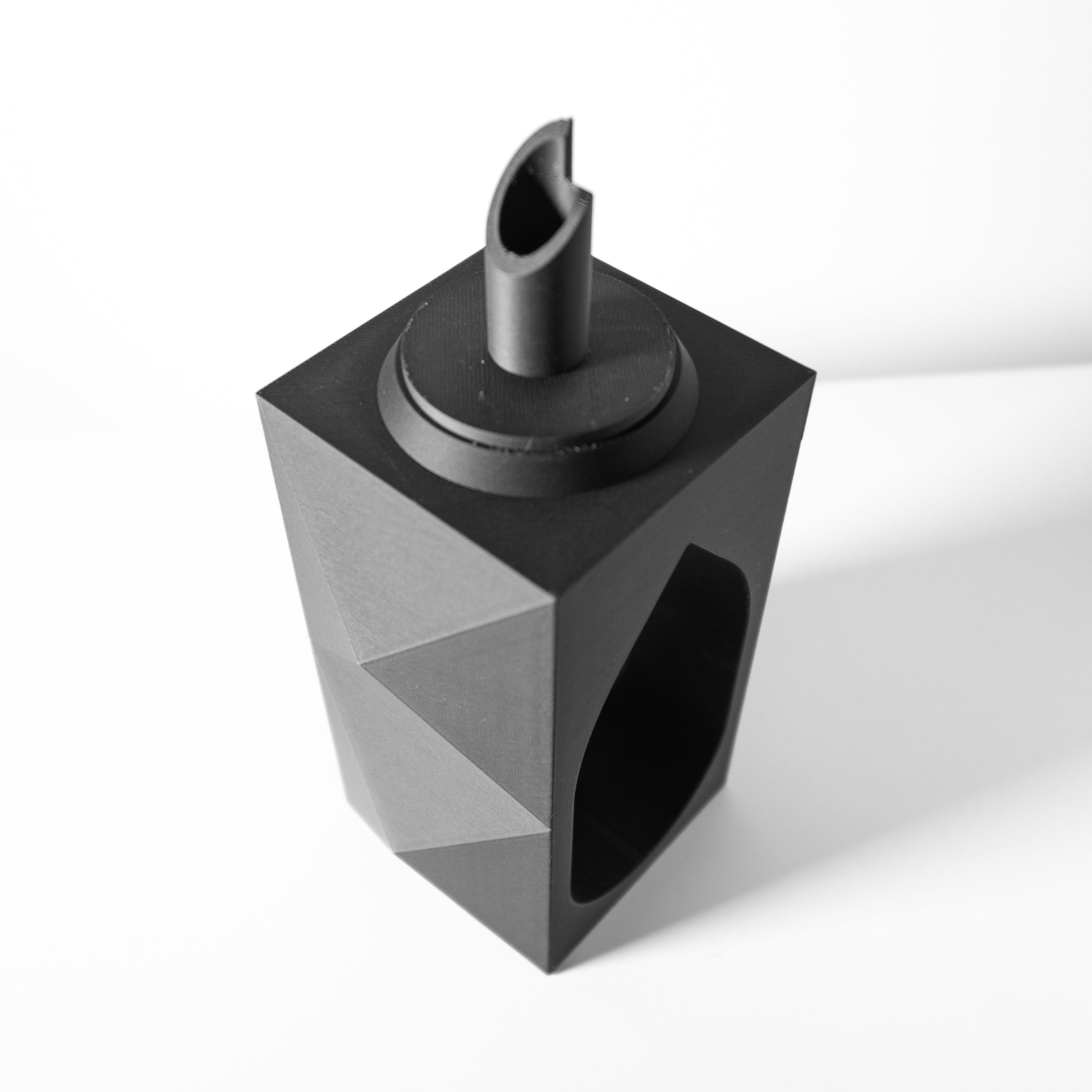 Lati Vase – Leichte Moderne Blumenpracht