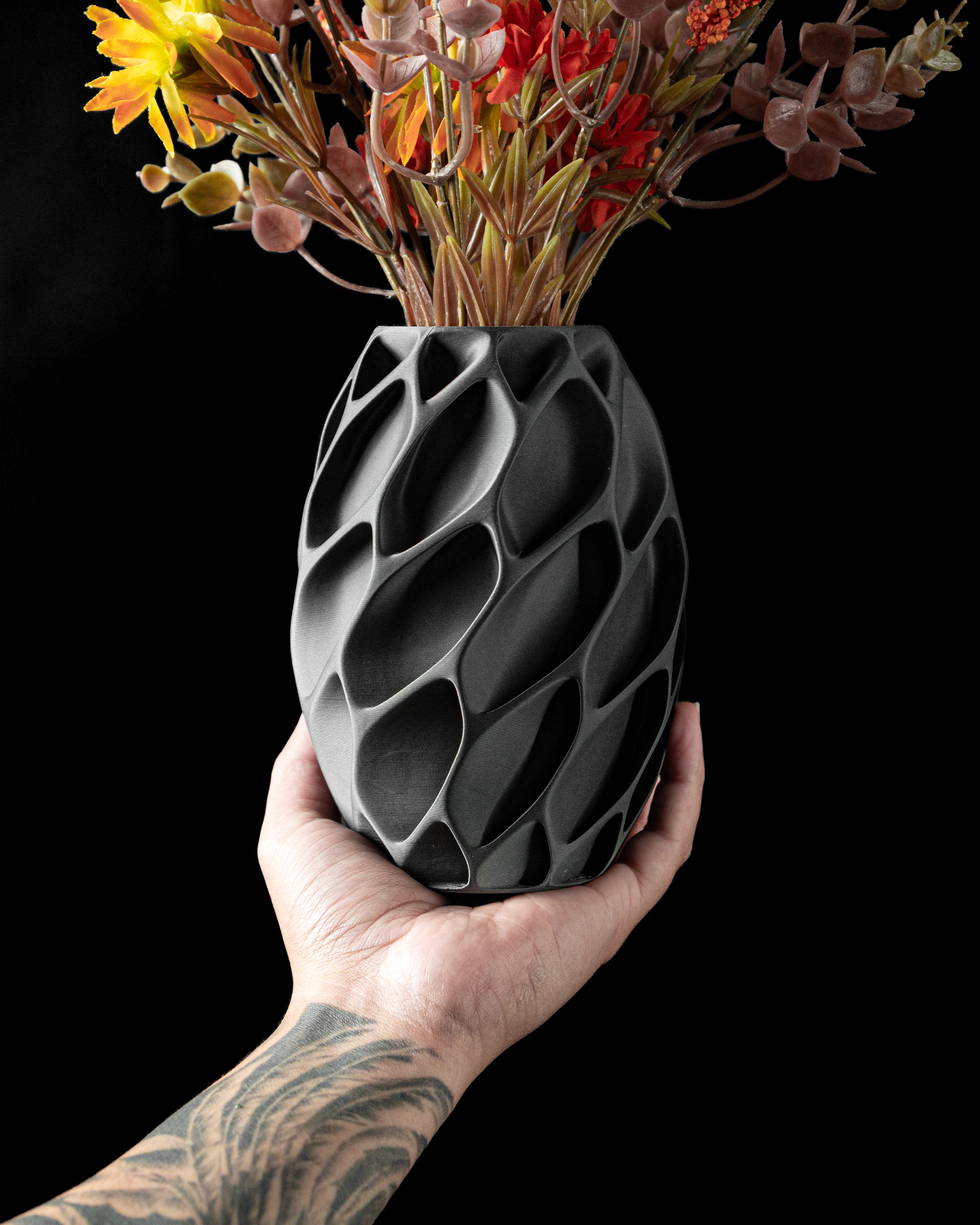 Exo Flower Vase – Extravagante Moderne Blumenpracht