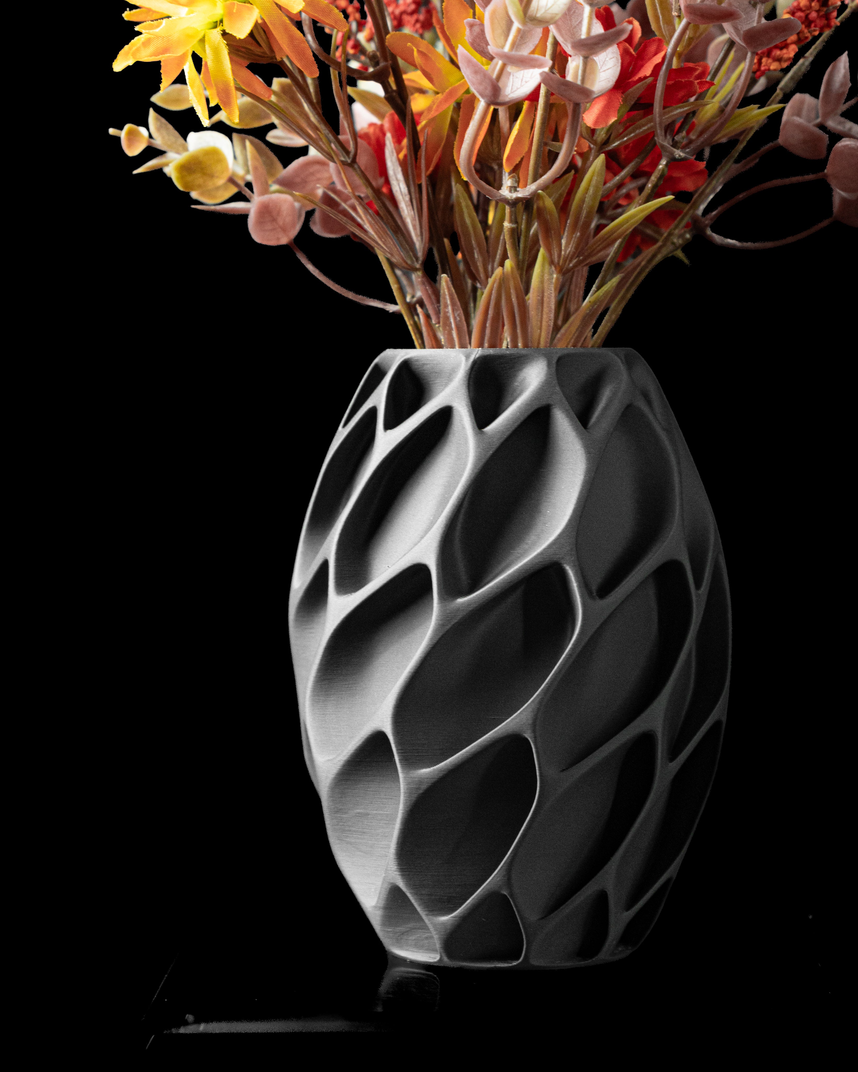 Exo Flower Vase – Extravagante Moderne Blumenpracht