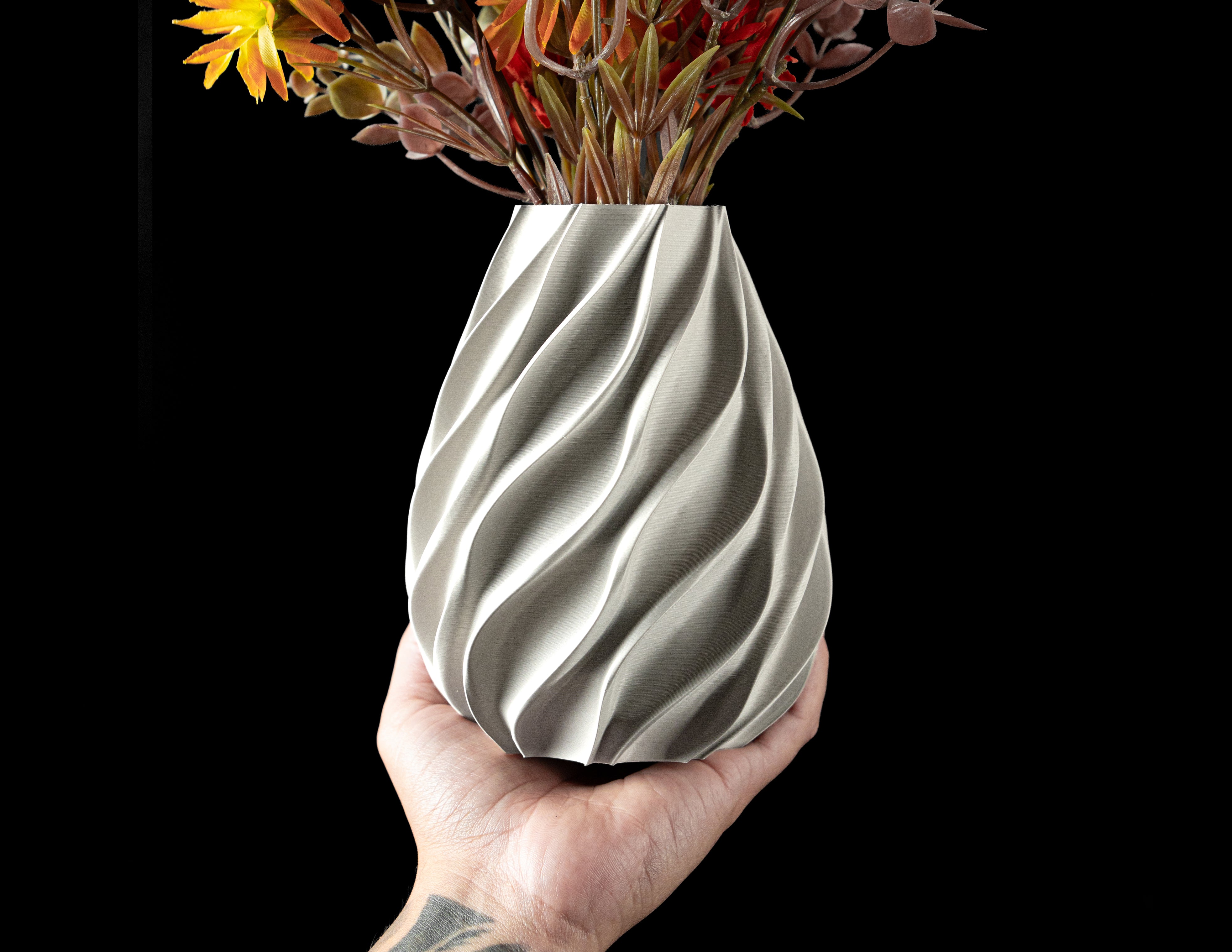 Twisted Flower Vase – Verzierte Moderne Blumenpracht