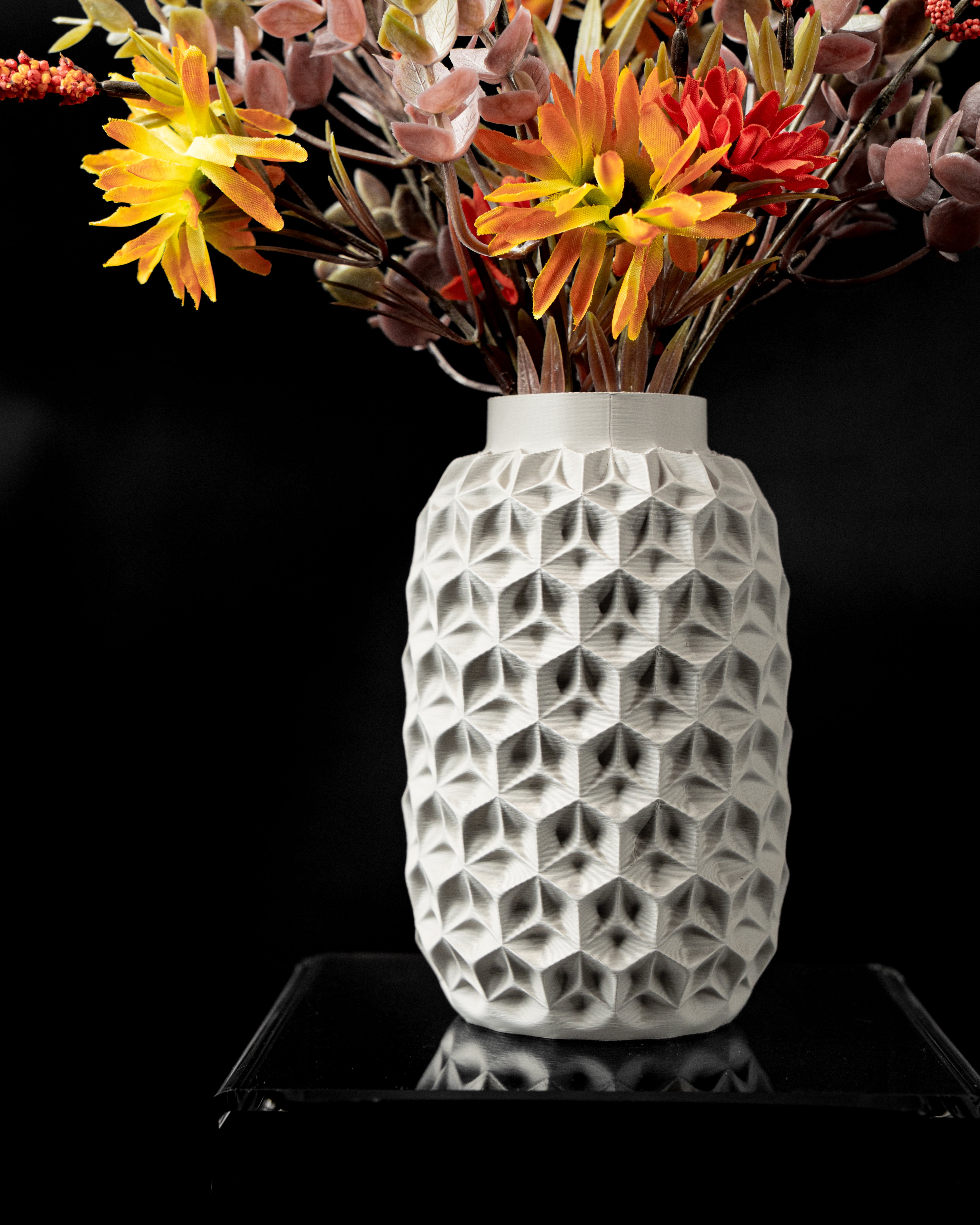Trihex Vase – Geometrische Moderne Blumenpracht