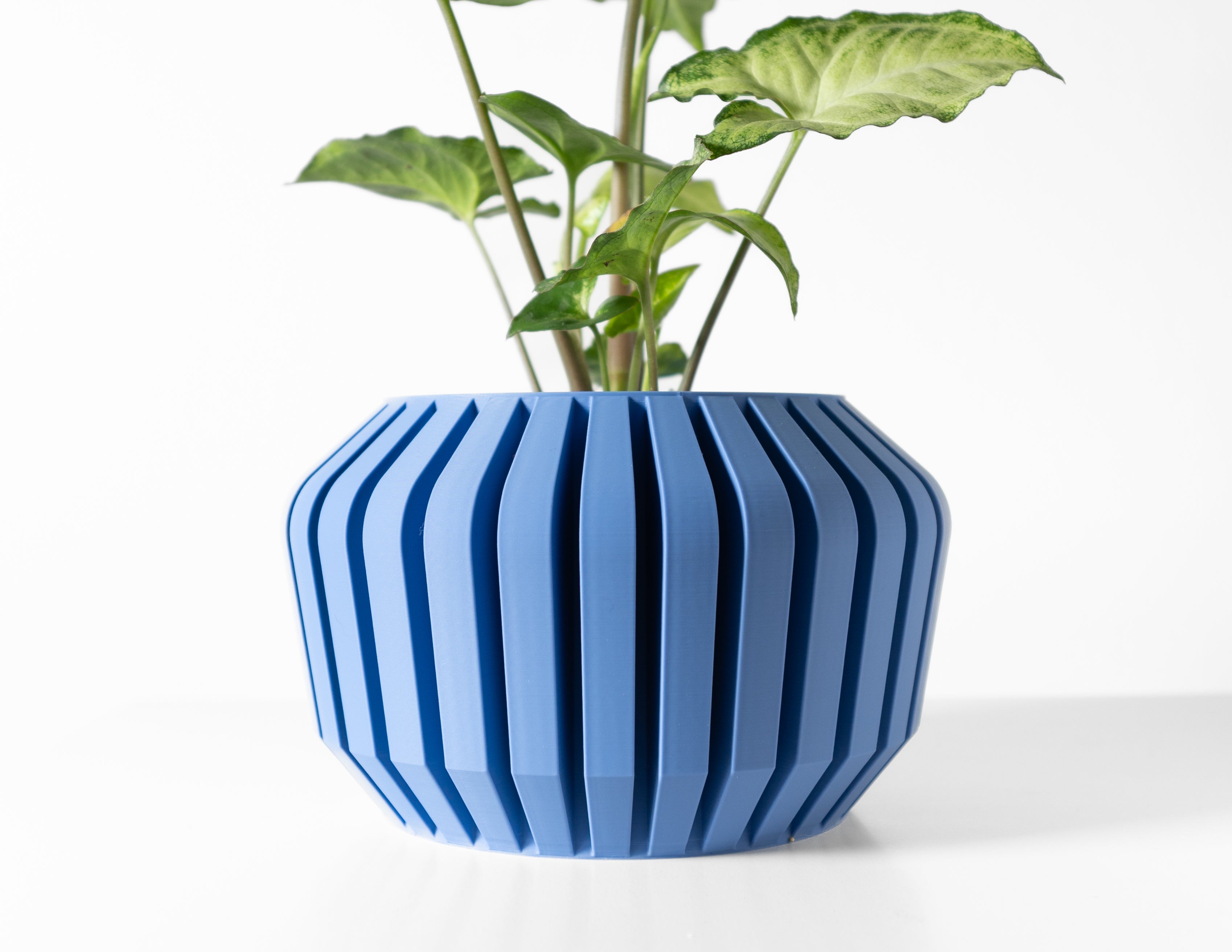 Vaki Planter Vase mit Ablauf – Lebendige Pflanzdekoration
