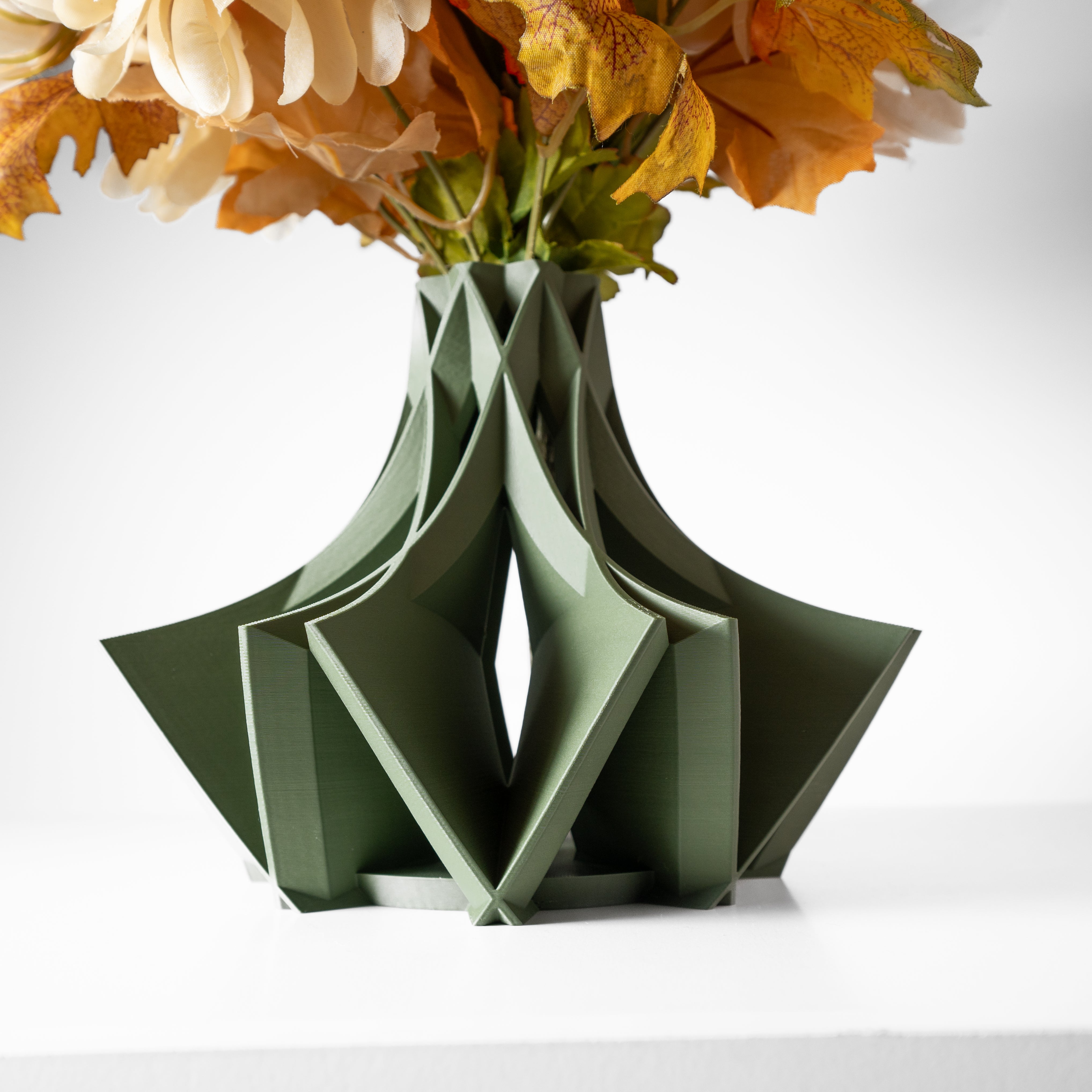 Ramo Vase – Strahlende Moderne Blumenpracht