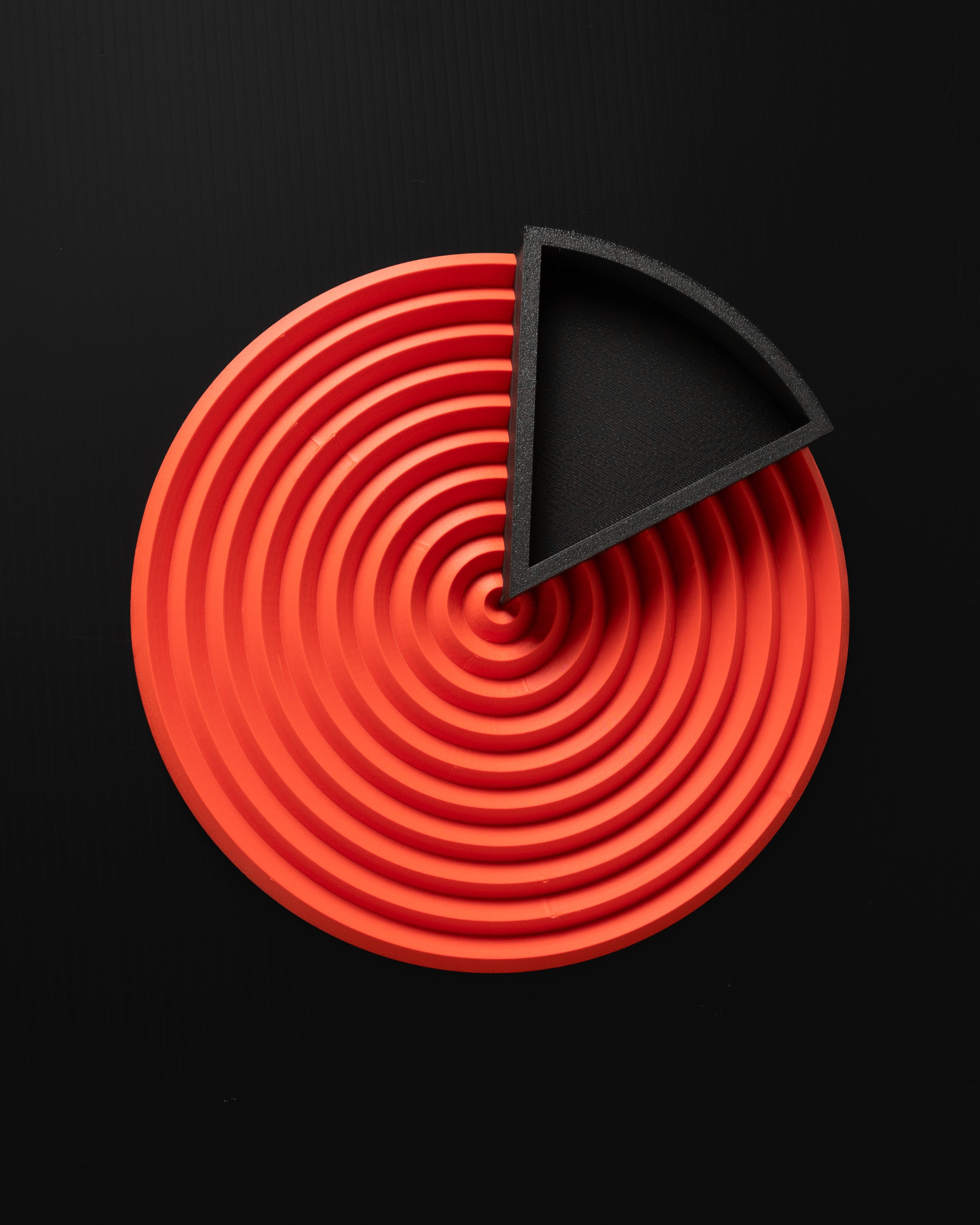 Wave Tray mit Behälter – Dynamische Aufbewahrung