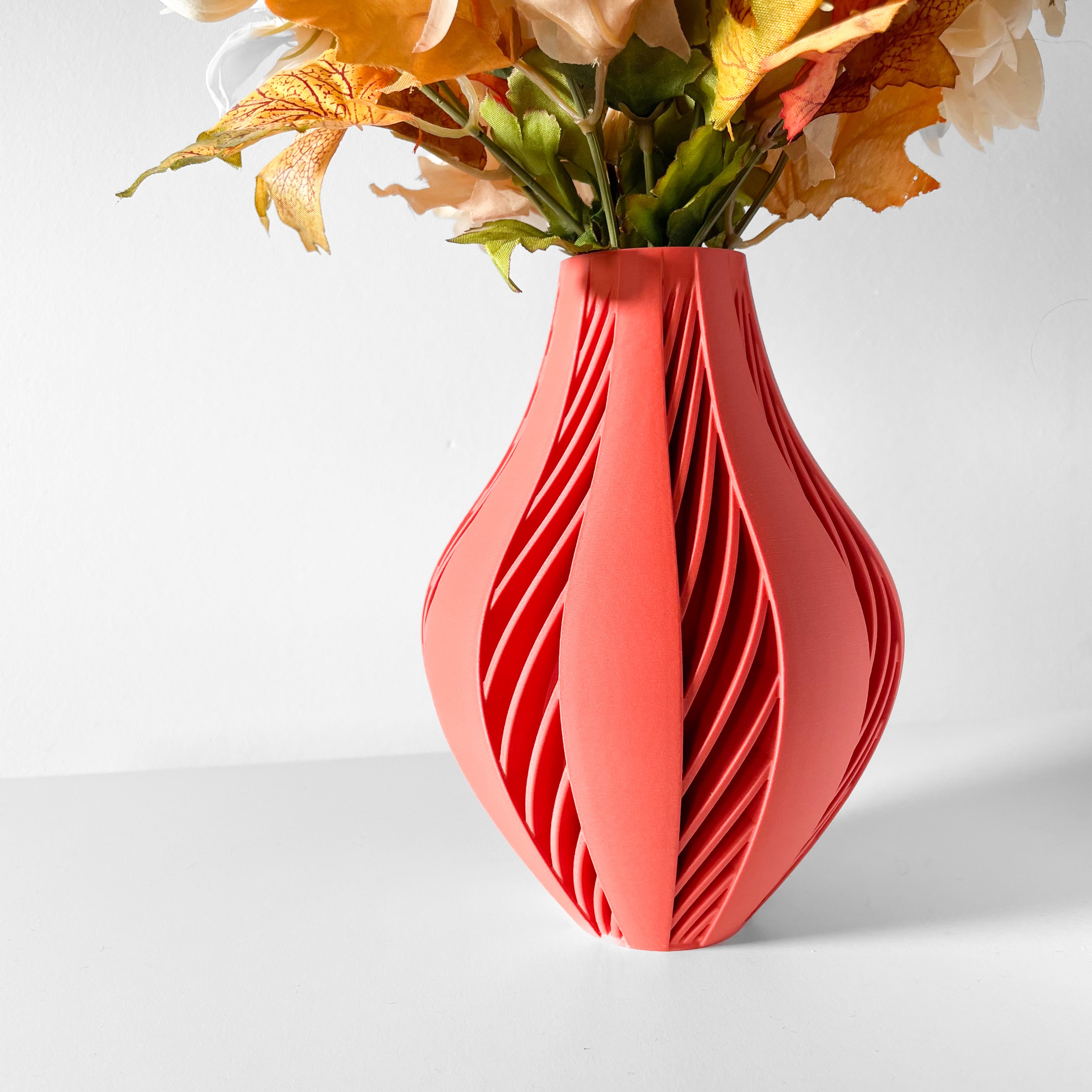Yorio Vase – Lebendige Moderne Blumenpracht