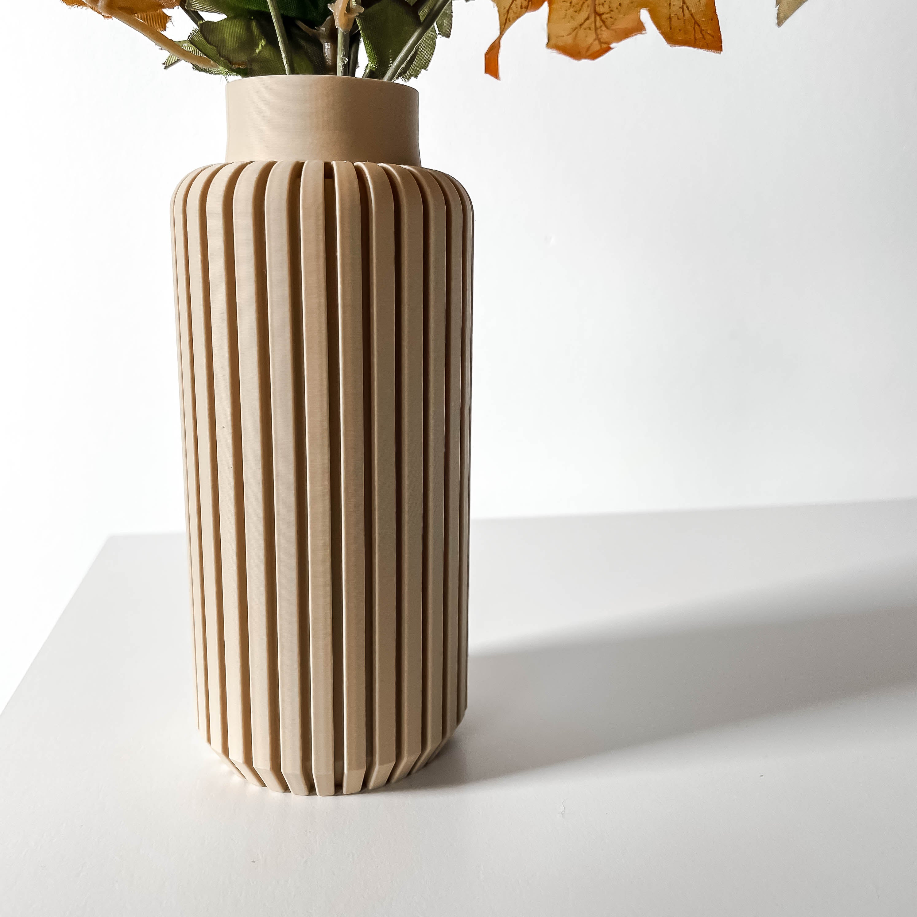 Yuso Vase – Fließende Moderne Blumenpracht