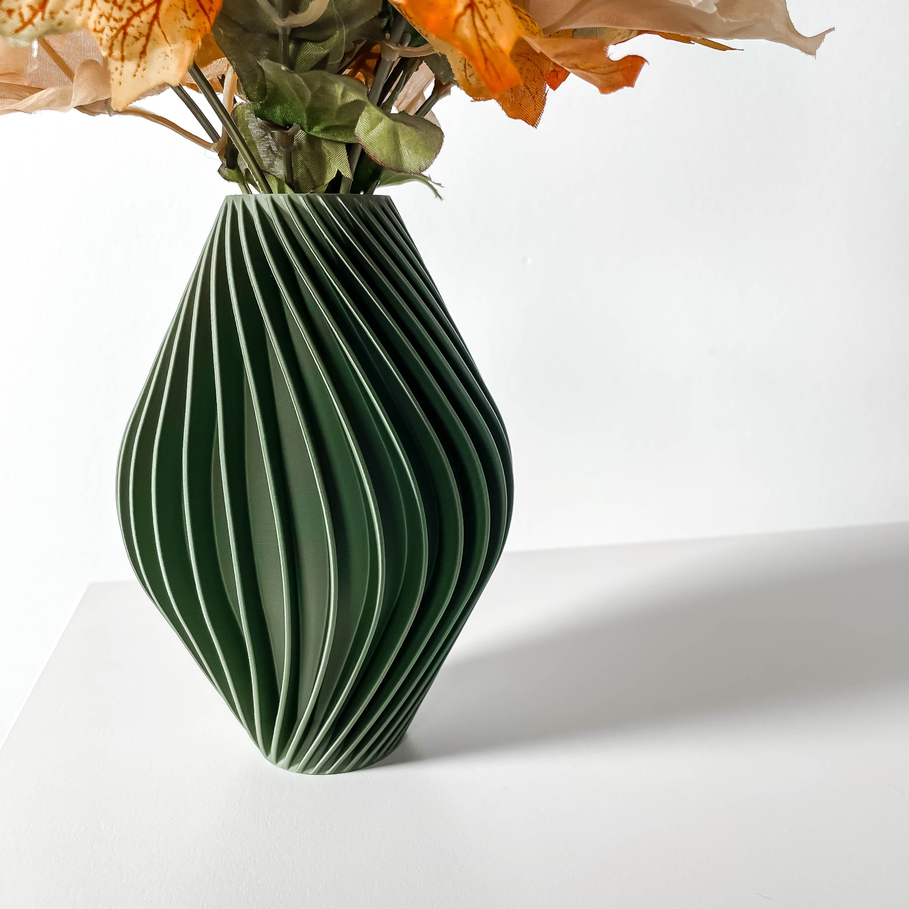 Vati Vase – Wärmende Moderne Blumenpracht