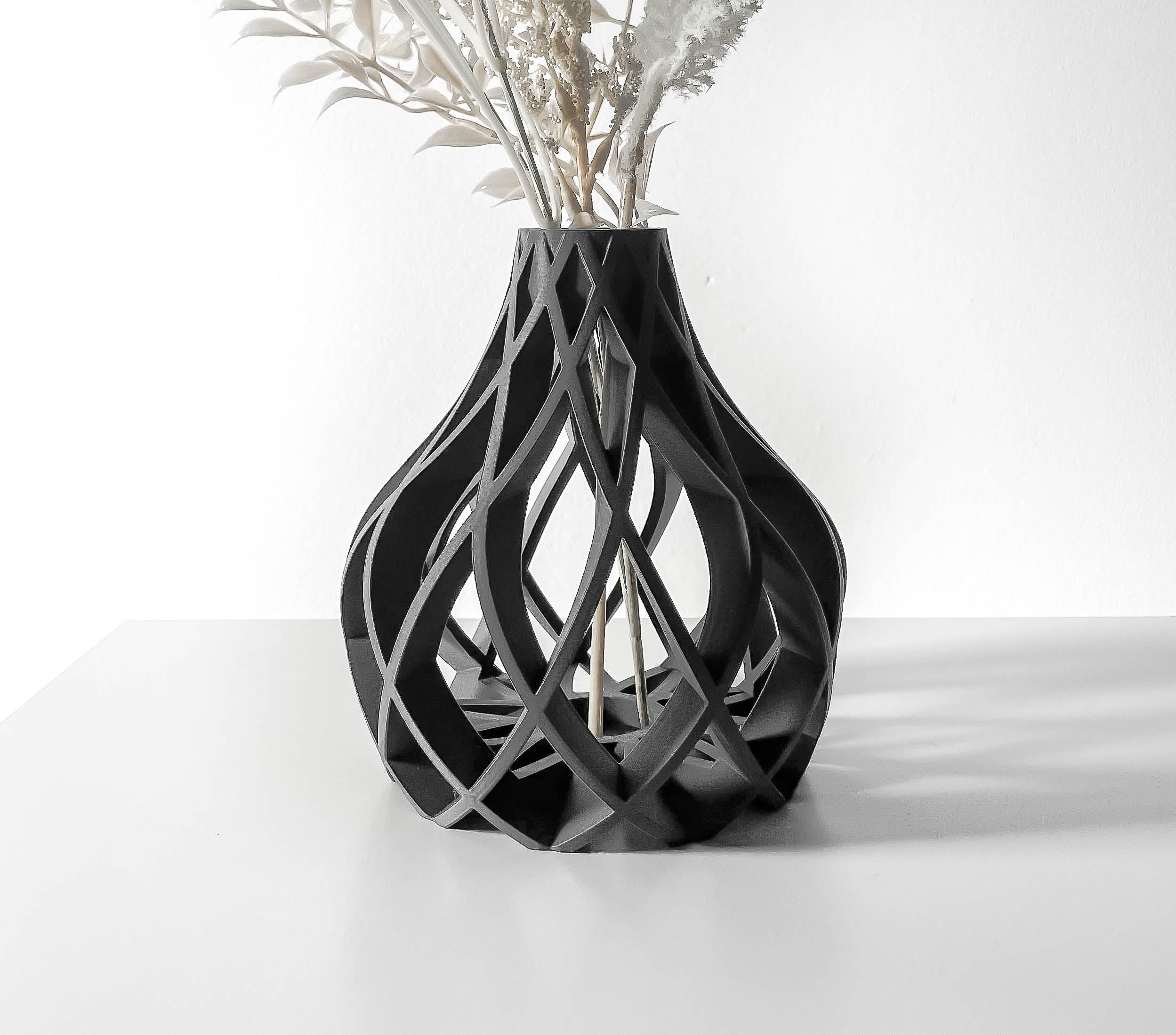 Vukan Vase – Vulkanische Moderne Blumenpracht
