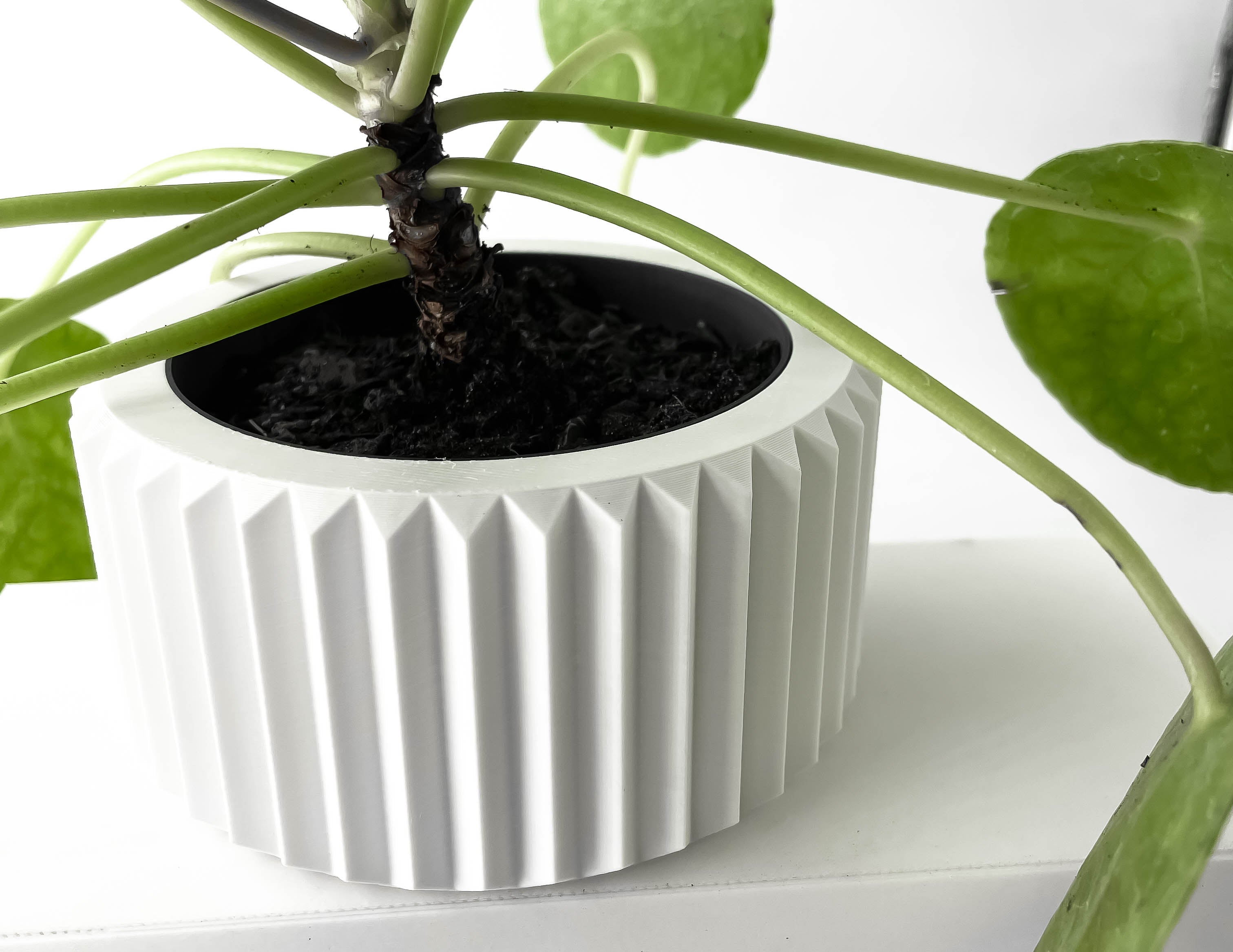 Rilas Planter Vase mit Ablauf – Ruhige Pflanzdekoration