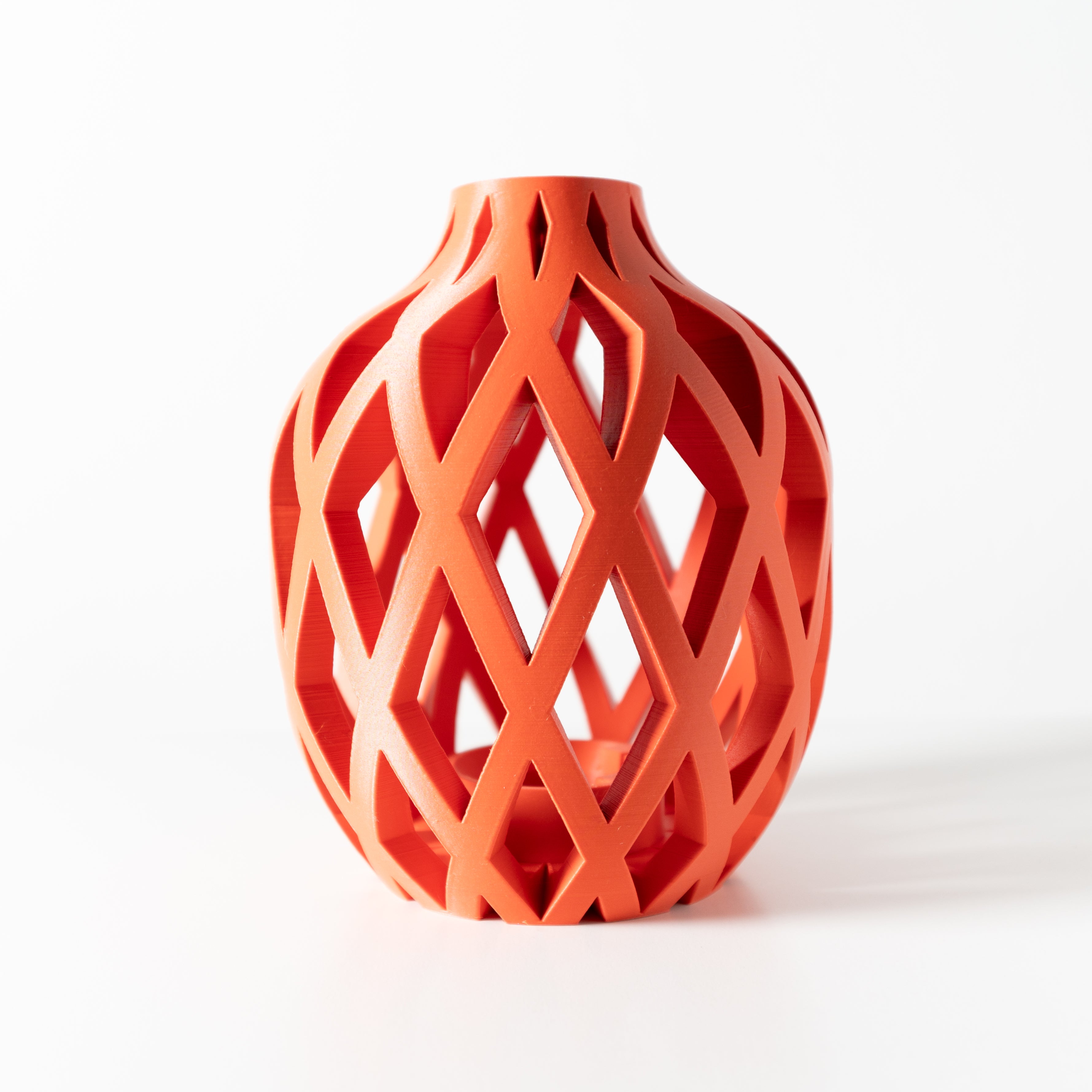 Adani Vase – Leuchtende Moderne Blumenpracht