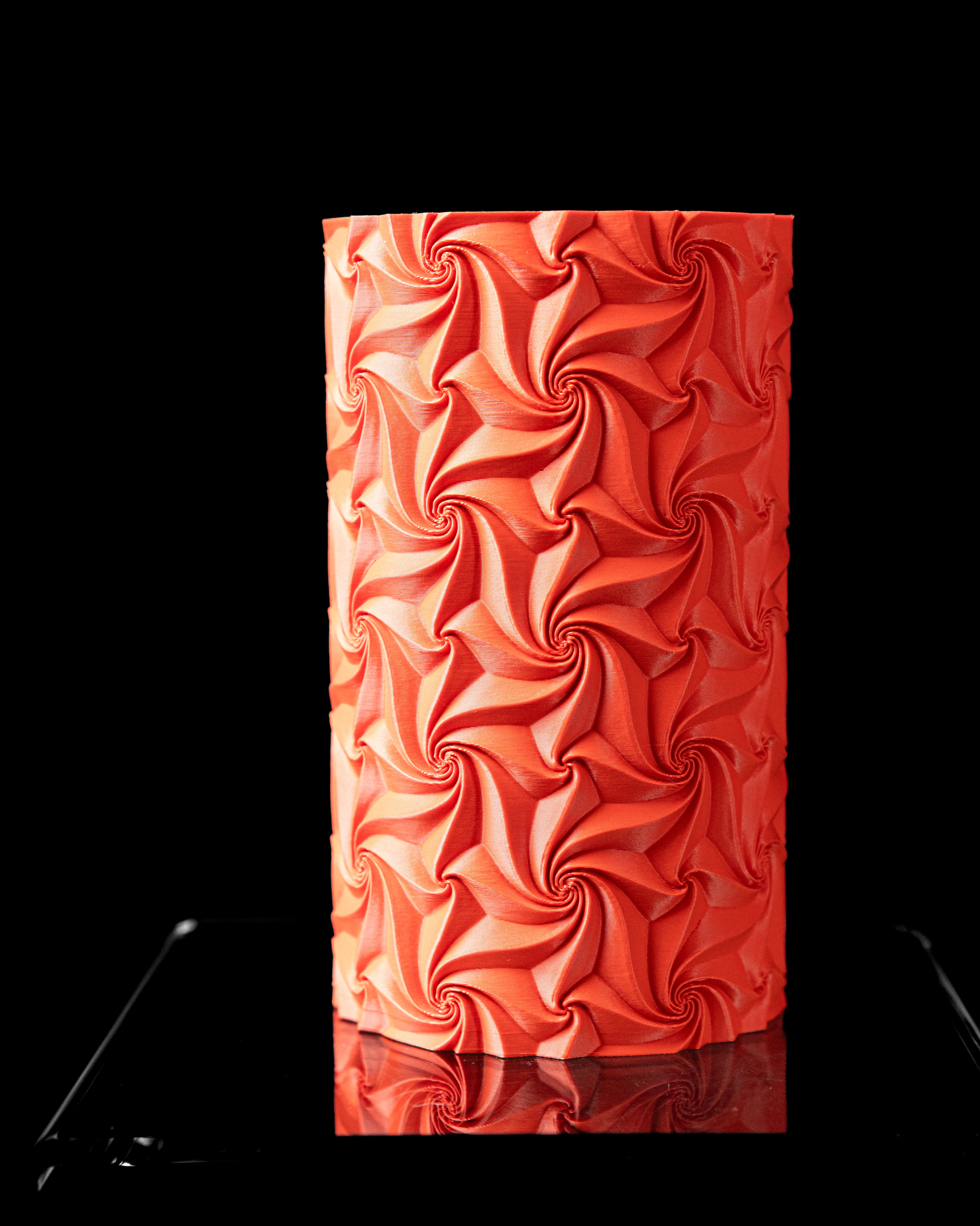 Swirl Flower Vase – Wirbelnde Moderne Blumenpracht