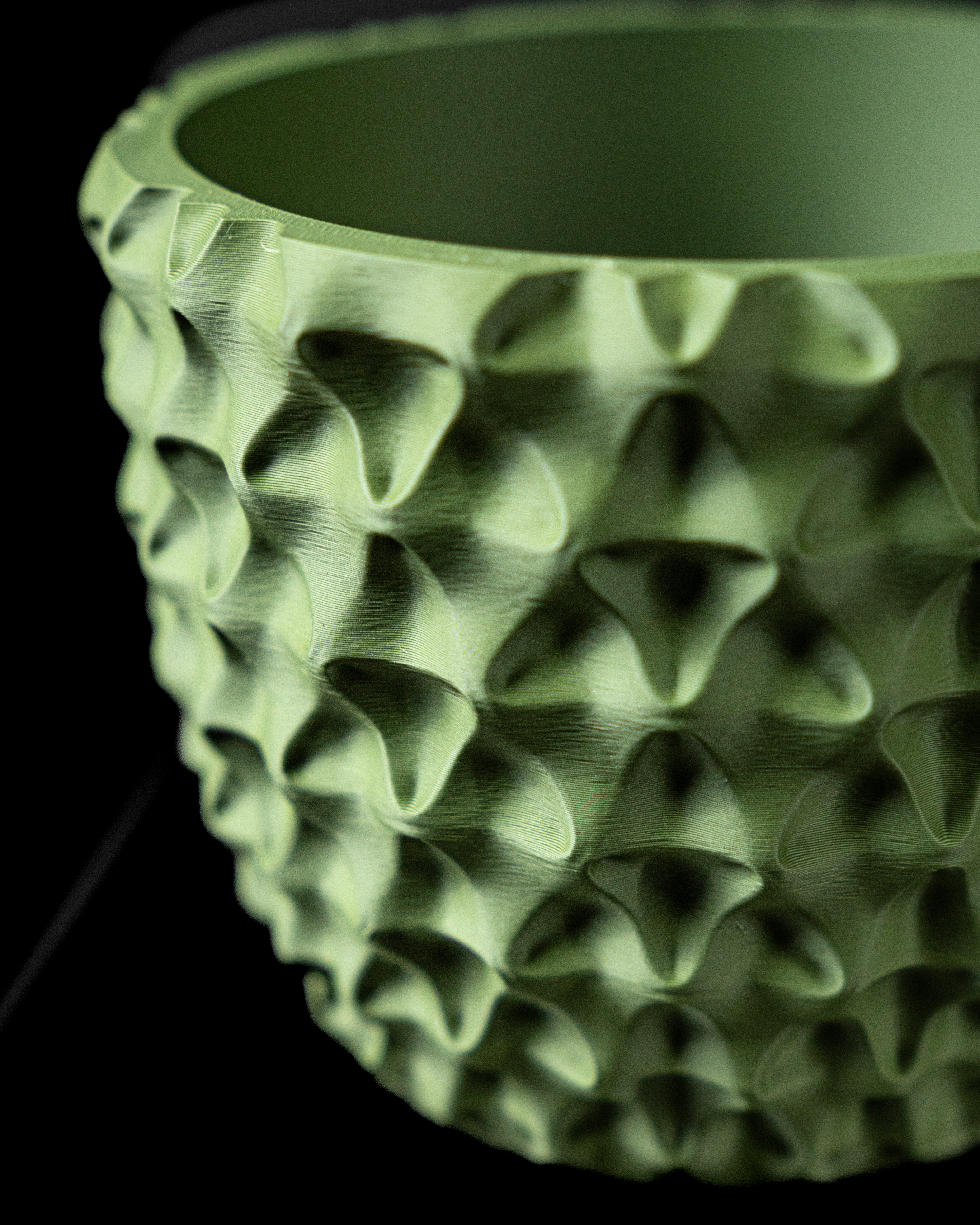 Tri-Wave Planter Vase – Dreifach-Wellige Dekoration