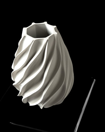 Twisted Flower Vase – Verzierte Moderne Blumenpracht