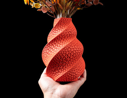 Wire Flower Vase – Drahtige Moderne Blumenpracht