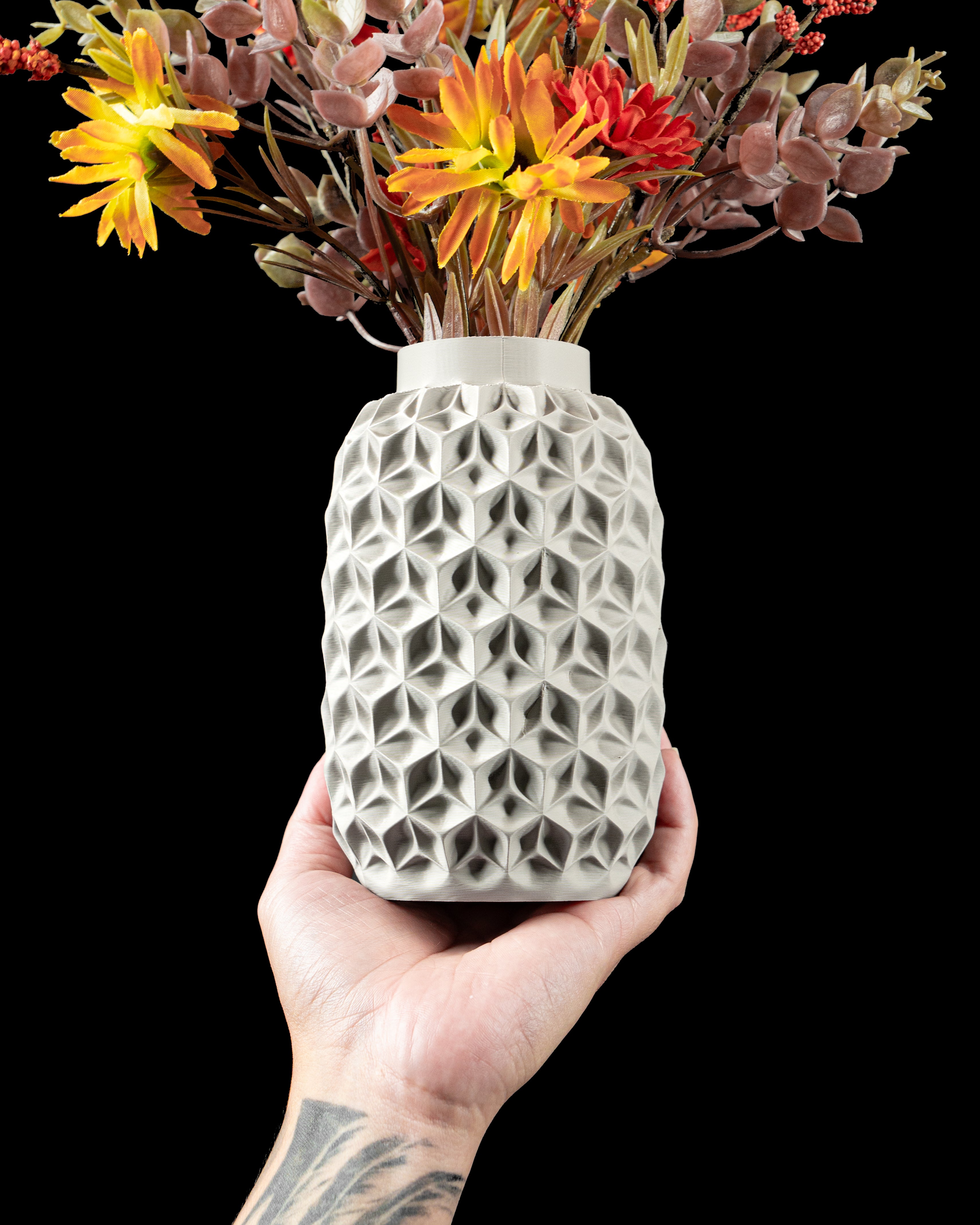 Trihex Vase – Geometrische Moderne Blumenpracht