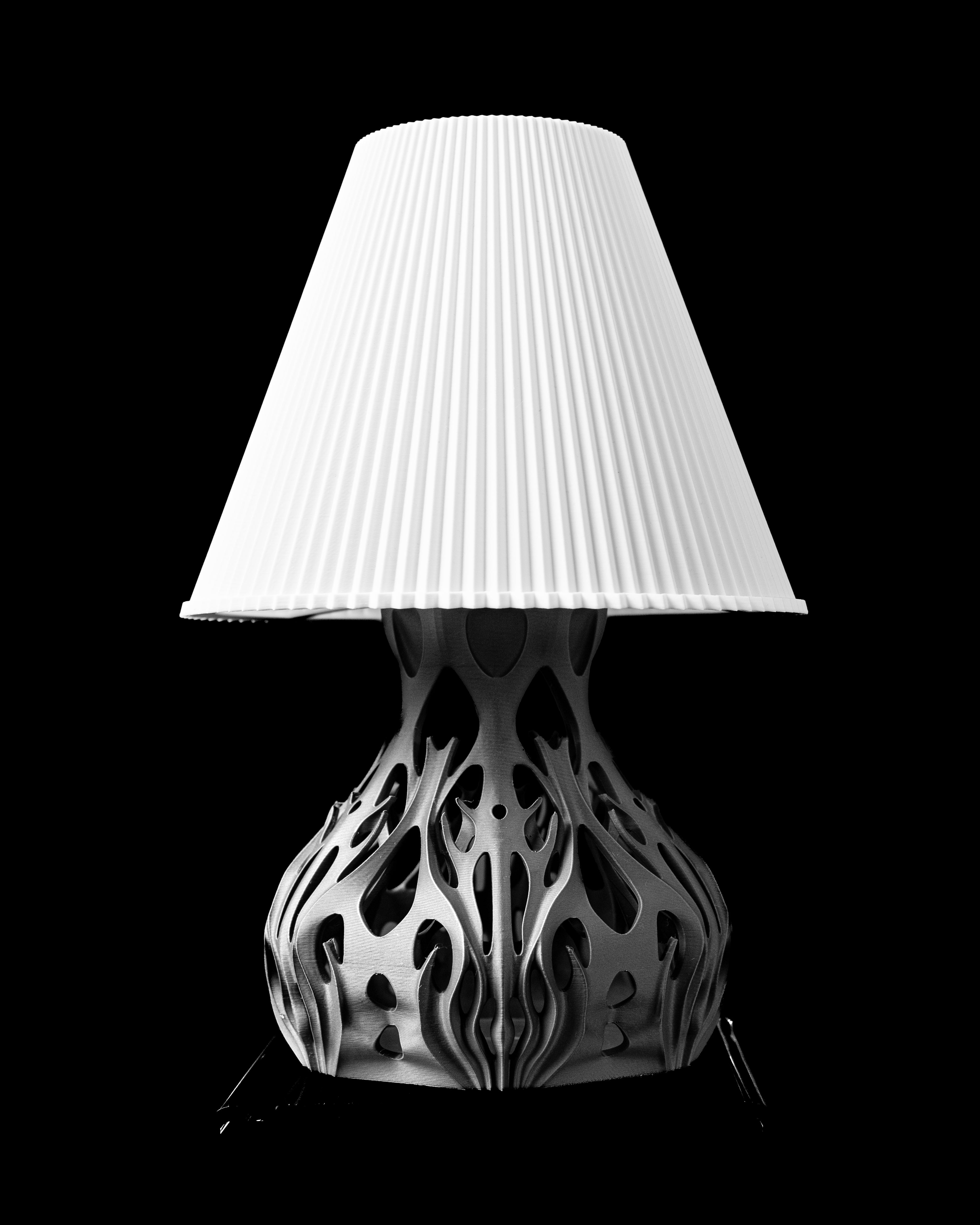 Flutter Table Lamp 02 – Flatternde Moderne Beleuchtung