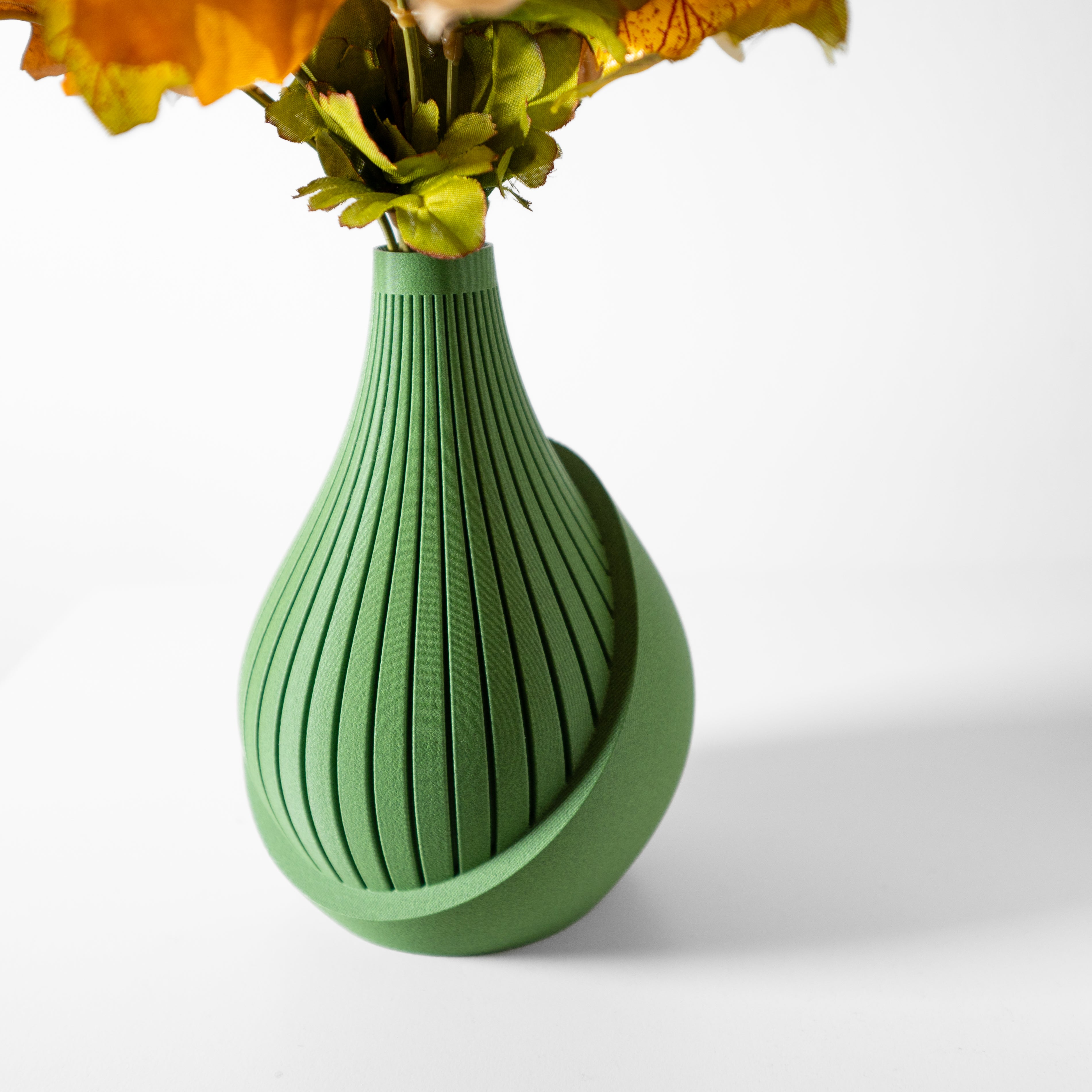 Yovi Vase – Natürliche Moderne Blumenpracht
