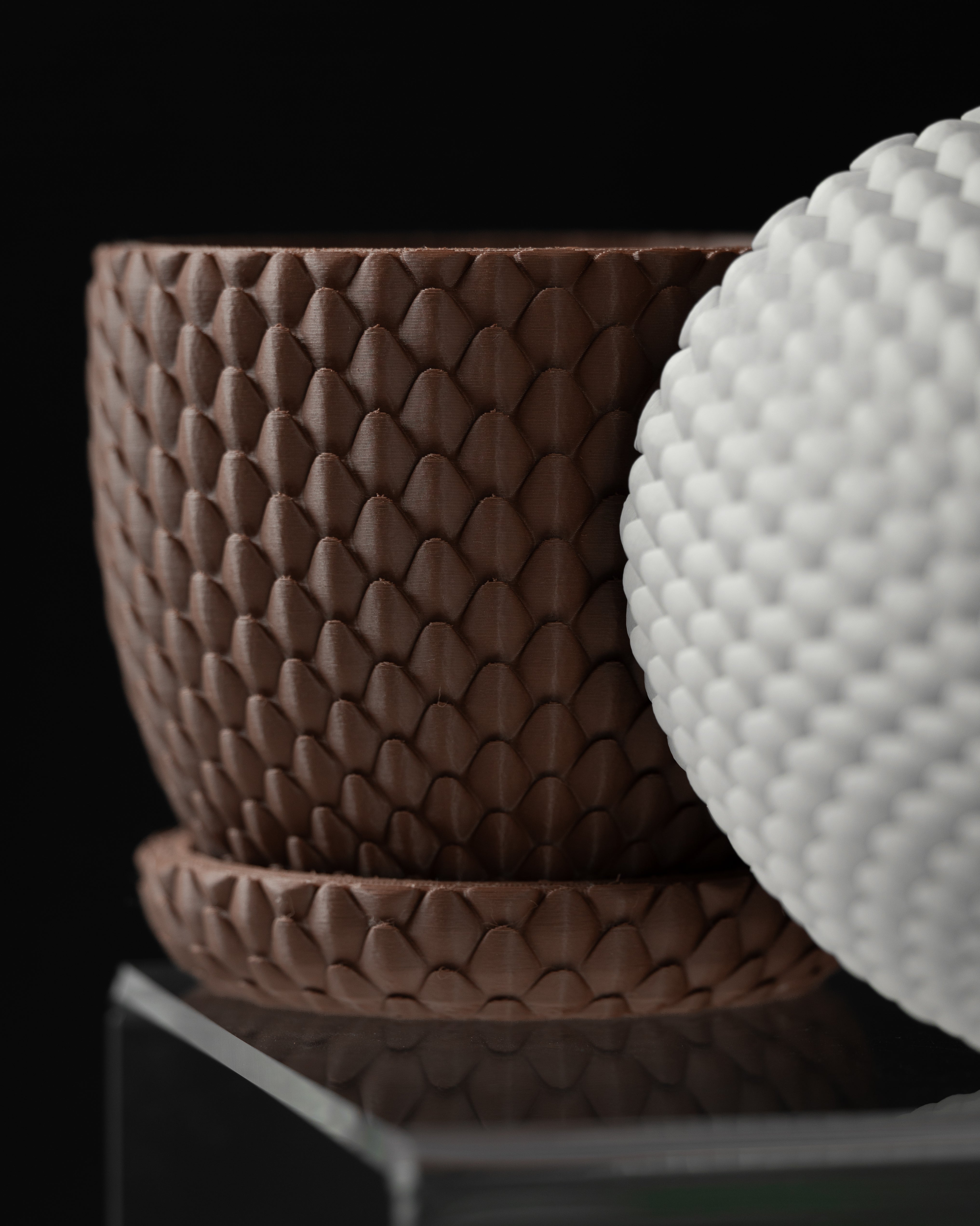 Dragonscale Planter 01 – Drachenartige Pflanzdekoration