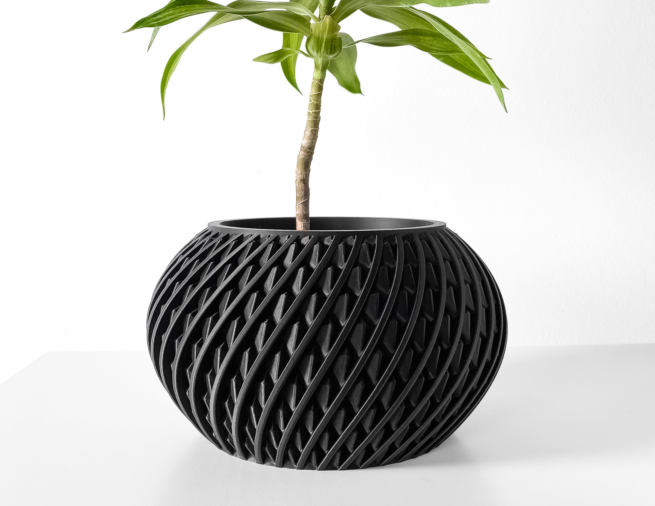 Kio Planter Vase mit Ablauf – Leichte Pflanzdekoration