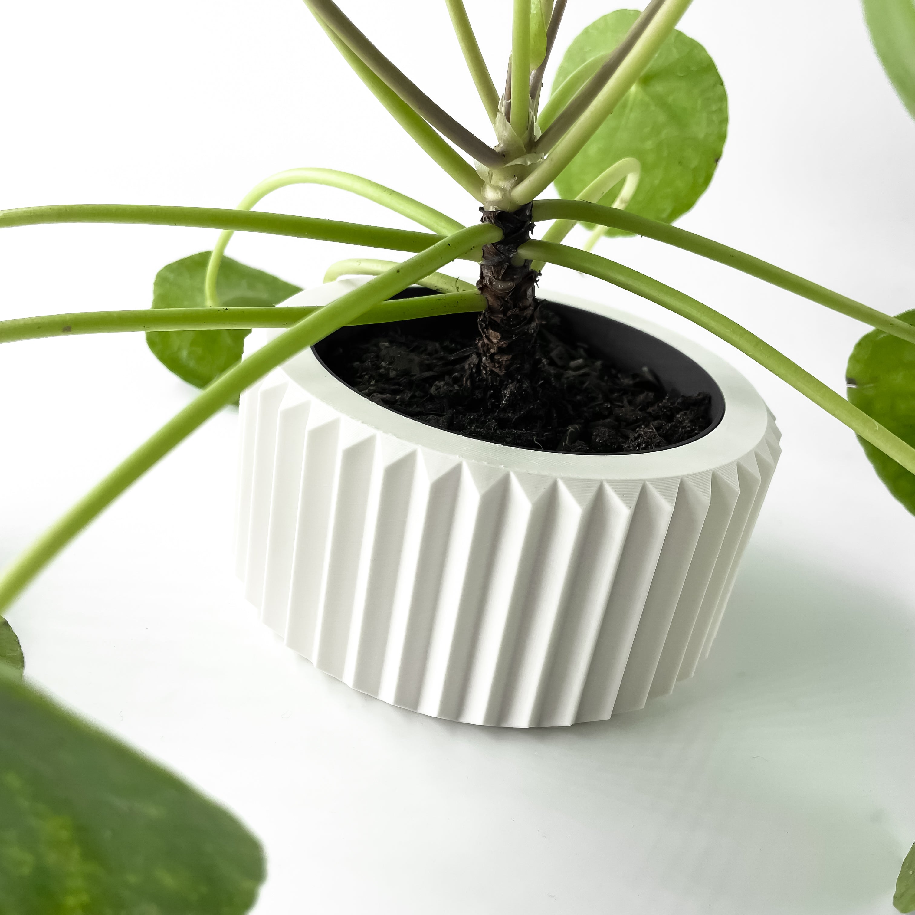 Rilas Planter Vase mit Ablauf – Ruhige Pflanzdekoration