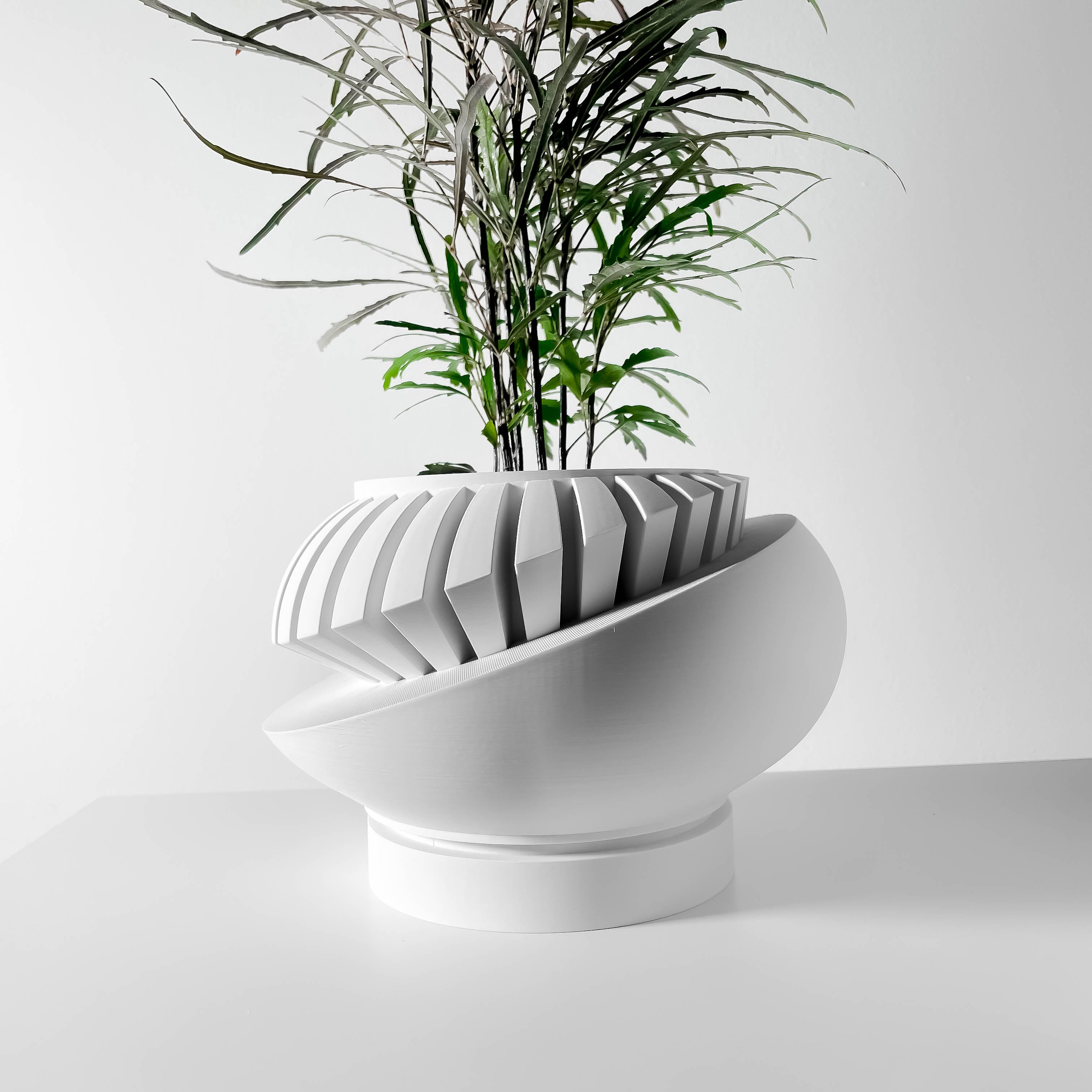 Luxar Planter Vase mit Ablauf – Luxuriöse Pflanzdekoration